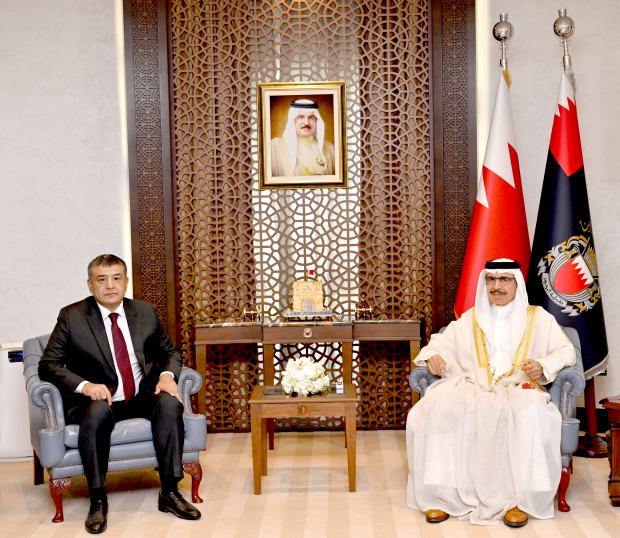 <p>Interior Minister General Shaikh Rashid bin Abdulla Al Khalifa received Uzbekistan Ambassador Nodirjon Turgunov, residing in Riyadh.</p>
<p>The minister highlighted the bilateral ties between Bahrain and Uzbekistan and noted the importance of promoting co-operation and exchange of security expertise.</p>